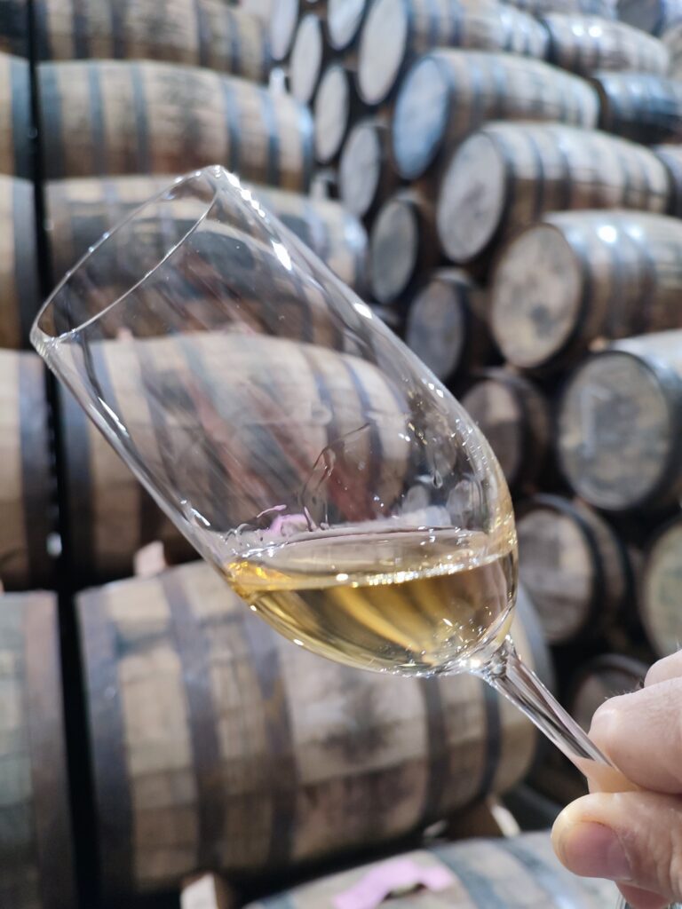 copa de tequlla con barricas 1